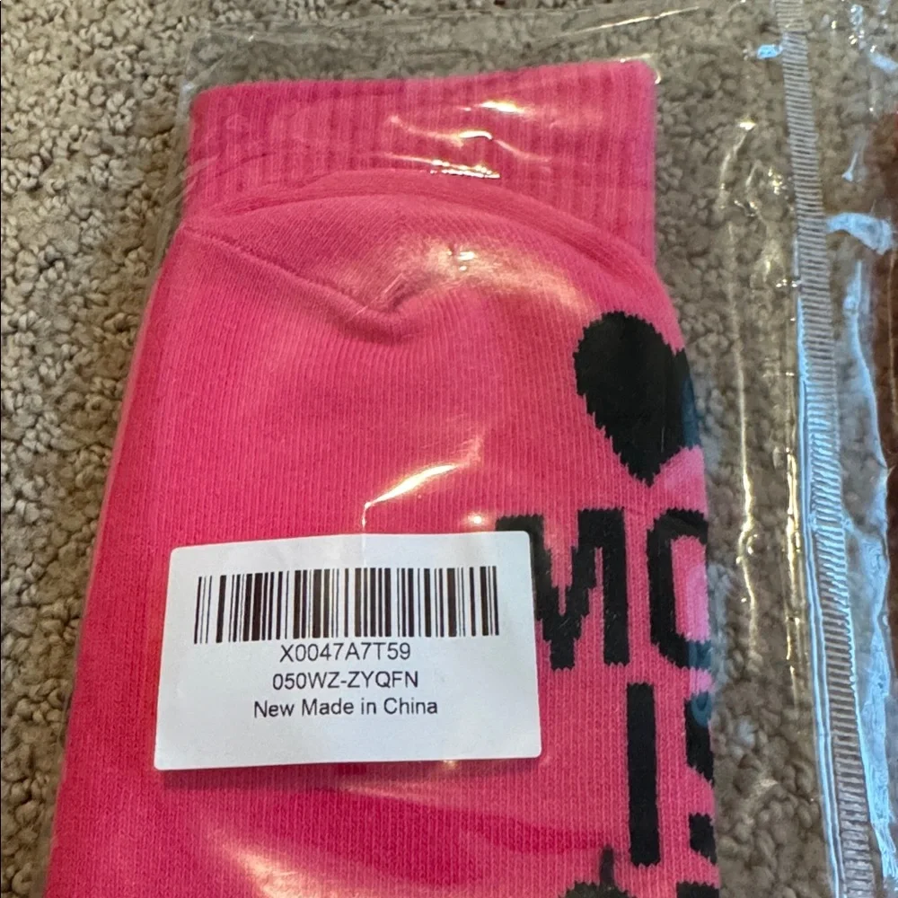 S9 NEW Funny Crew‎ Socks If You Can Read This Mom Is Off Duty
